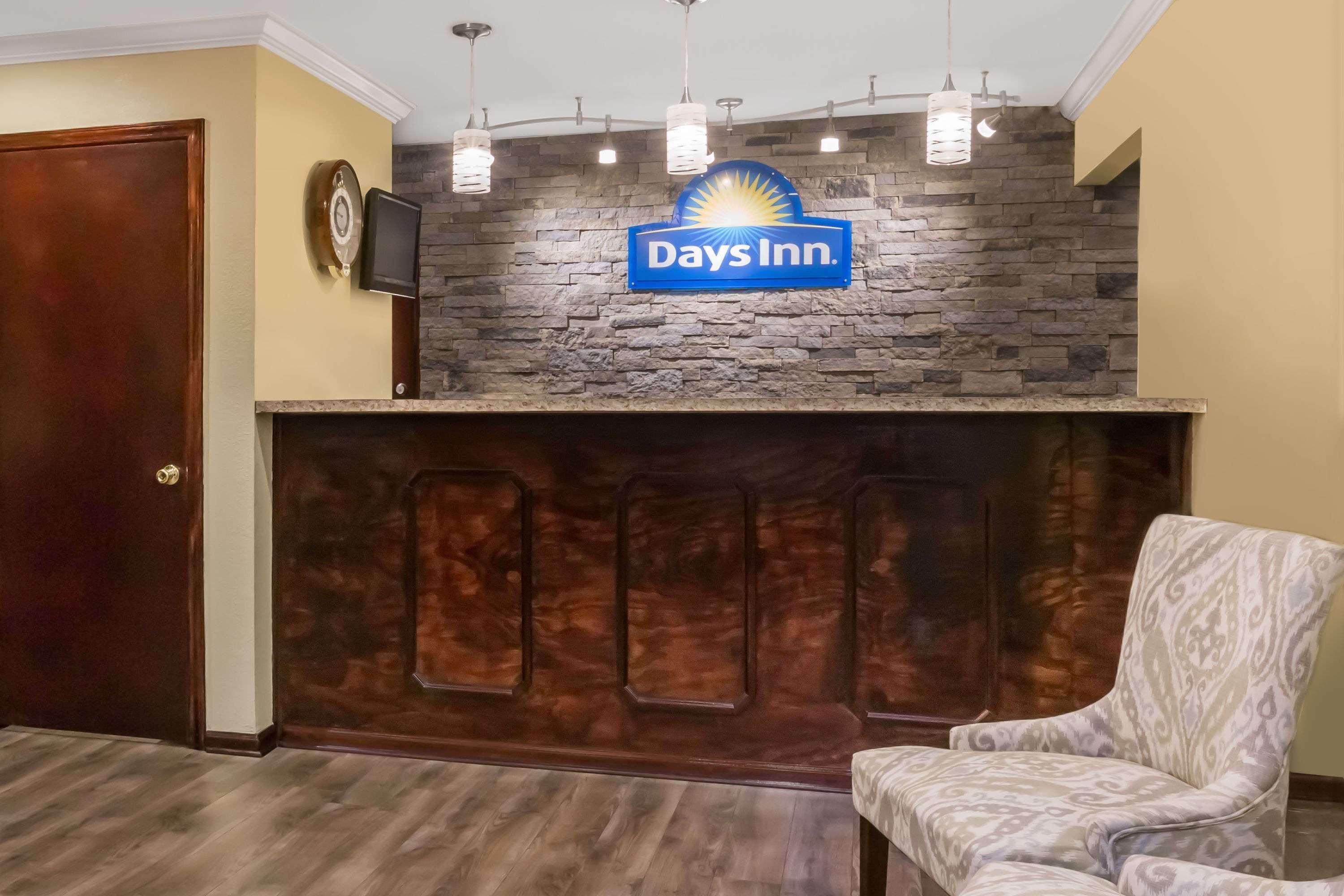 Days Inn Blakely Экстерьер фото